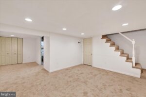 Willow Ave Int Paint and Carpet3